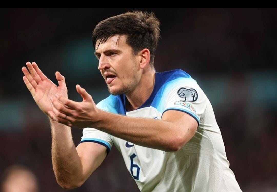Harry Maguire pasang badan membela Henderson (sumber Instagram @harrymaguire93)