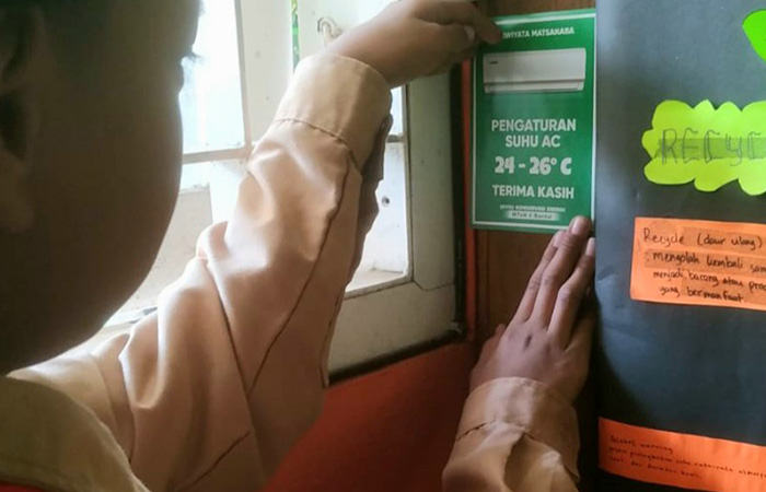 HAL KECIL: Anggota pramuka MTsN 6 Bantul dibiasakan melakukan hal-hal simpel yang bisa membantu untuk melakukan penghematan energi.MTsN 6 Bantul untuk radar jogja