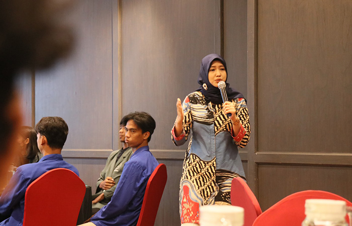 SOSIALISASI: Suasana sosialisasi pengawasan pemilu partisipatif, peningkatan partisipsi pemilih pemula dalam menyukseskan Pemilu 2024 di Hotel The 101 Jogja Tugu Hotel Kamis (19/10)