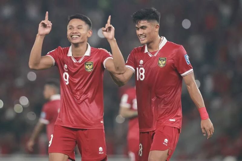 selebrasi Dimas Drajad saat mencetak hattrick
