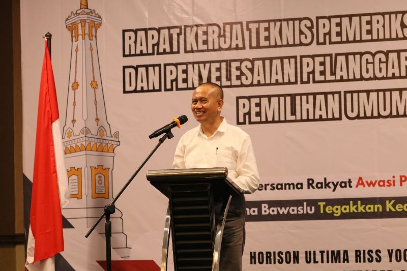 Rapat Kerja  Teknis Pemeriksaan Acara Cepat dan Penyelesaian Pelanggaran Administratif Pemilu.  (Bawaslu DIJ)