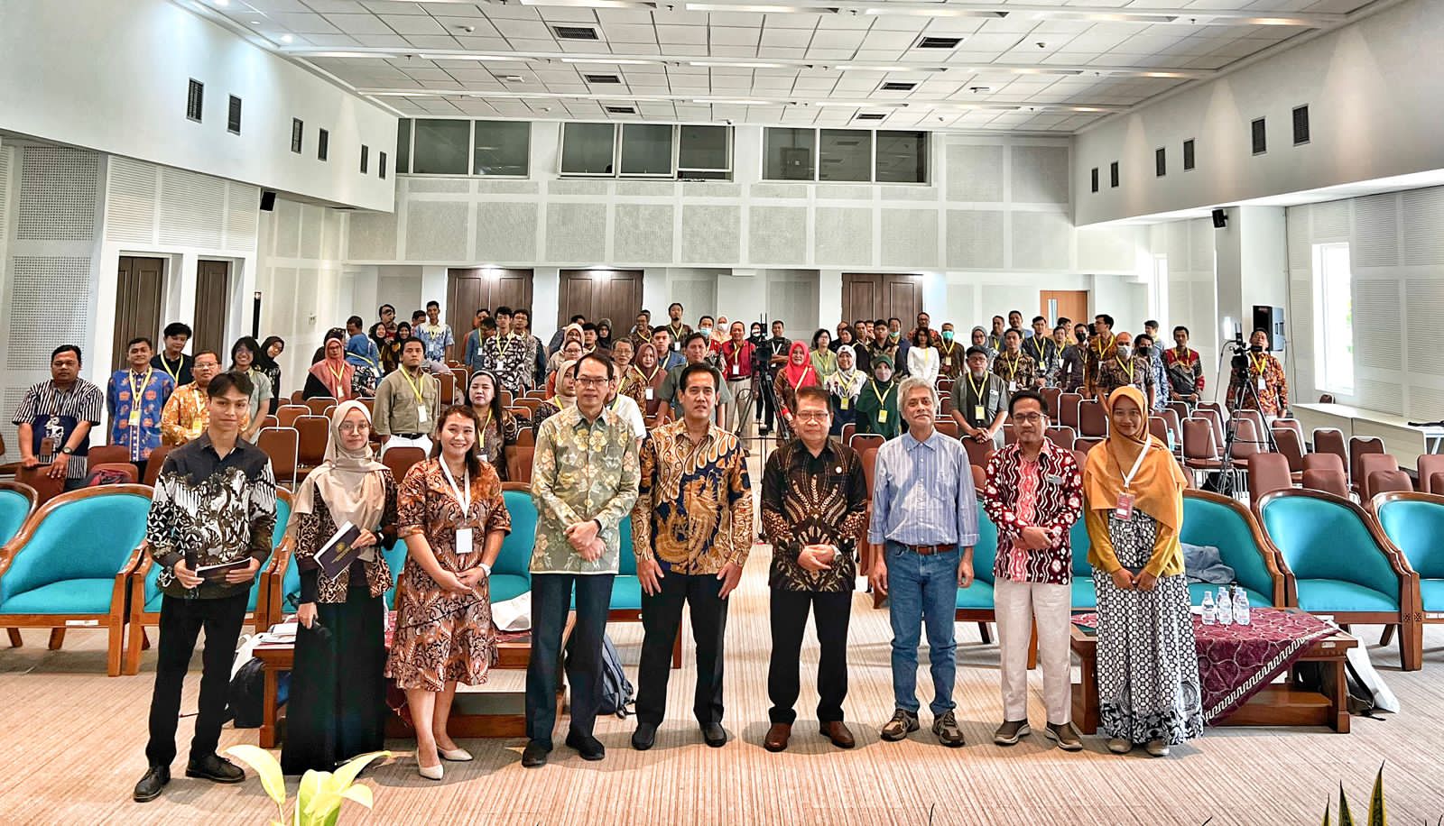 VOKASI: Sekolah Vokasi Universitas Gadjah Mada (UGM) kembali menggelar Seminar Nasional Teknologi Terapan (SNTT) 2023 yang berlangsung di Gedung TILC Sekolah Vokasi UGM. (FAHMI F/RADAR JOGJA)