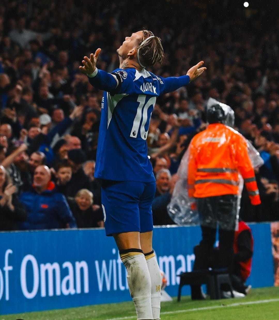 selebrasi Mykhailo Mudryk setelah mencetak gol ke gawang Arsenal
