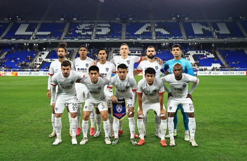 KOMPAK: foto starting XI JDT sebelum menghadapi Ulsan Hyundai (IG officialjohor)