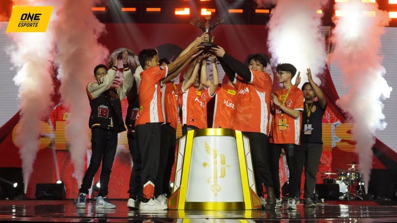AURA Fire rayakan kemenangan MPL PPE 2023. (Website/ONE.Esports)