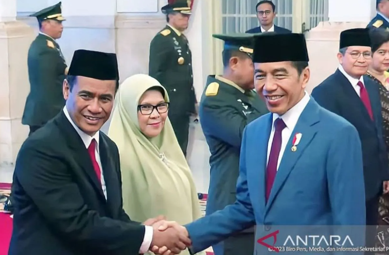 Presiden Joko Widodo resmi melantik Andi Amran Sulaiman sebagai Menteri Pertanian menggantikan Syarul Yasin Limpo (YSL) yang terjerat korupsi. (Website/Antara)