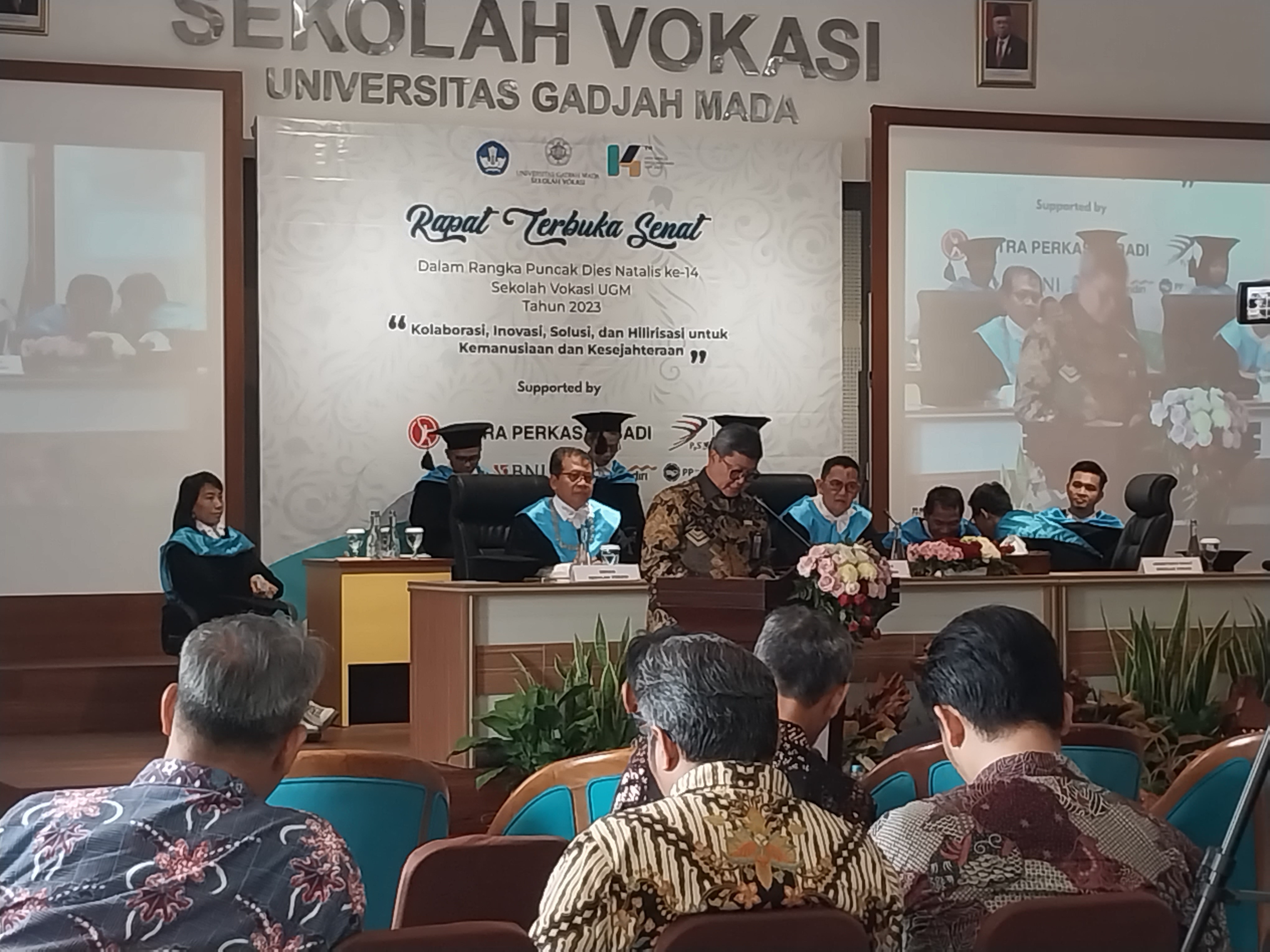 HIRE: Rapat Terbuka Senat Puncak Dies Natalis ke-14 Sekolah Vokasi UGM, Jumat (27/10/2023). (Radar Jogja/Wulan Yanuarwati)