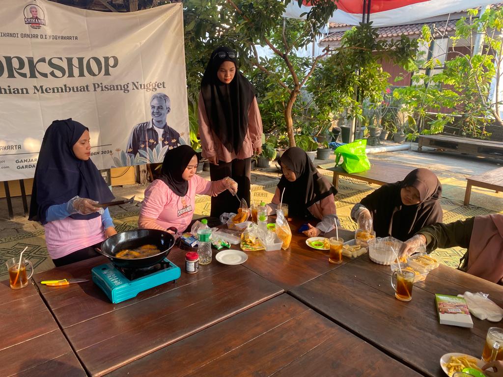 WORKSHOP: Kegiatan membuat pisang nugget bisa dijadikan ide usaha bagi para milenial. (ISTIMEWA)