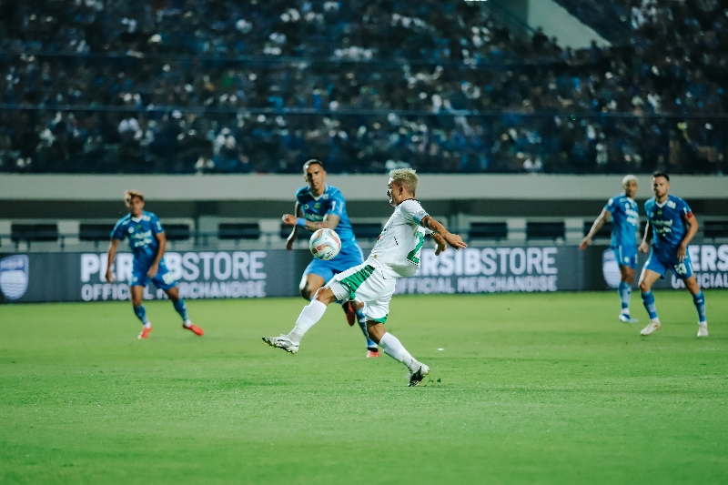 BELUM BERHASIL: Persib Bandung melawan PSS Sleman di Stadion Gelora Bandung Lautan Api (GBLA), Bandung, Jawa Barat, Sabtu malam (28/10). (Dok PSS)