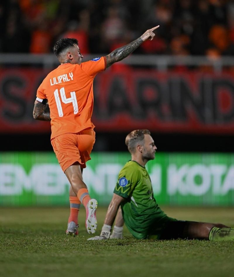 MANTAB: Stefano Lilipaly berhasil menciptakan Hattrick ke gawang Dewa United (IG Borneofc)
