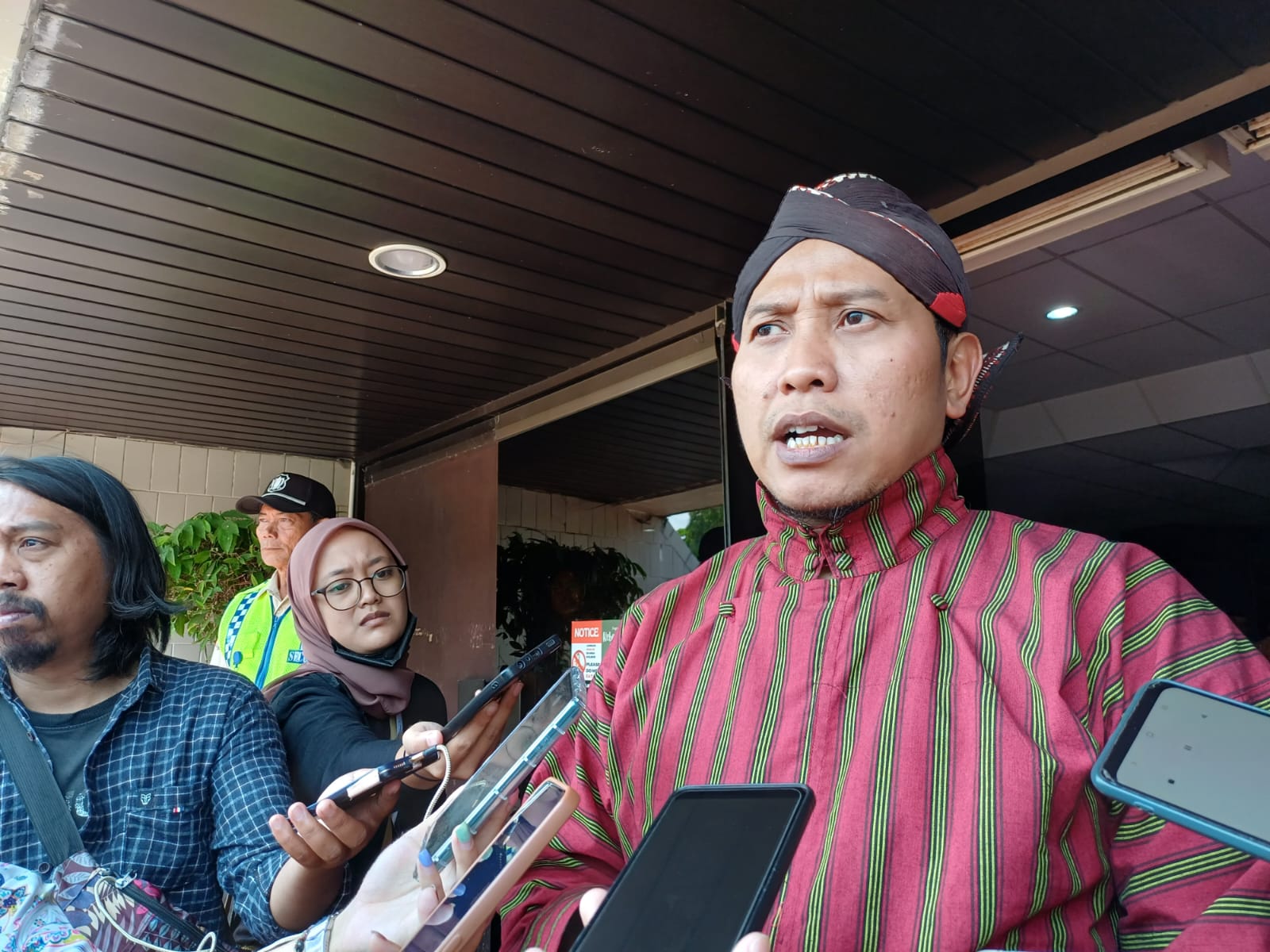 SEGERA: Ketua KPU DIY Ahmad Shidqi. (Winda Atika Ira P/Radar Jogja)