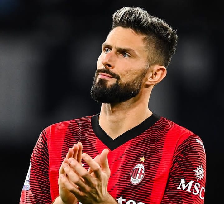 KESAL: Olivier Giroud catatkan brace, namun Milan gagal menang saat melawan Napoli, pada Giornata ke-10 Serie A 2023/2024, di Stadion Diego Armando Maradona, pada Senin (30/10). (Dok AC Milan)