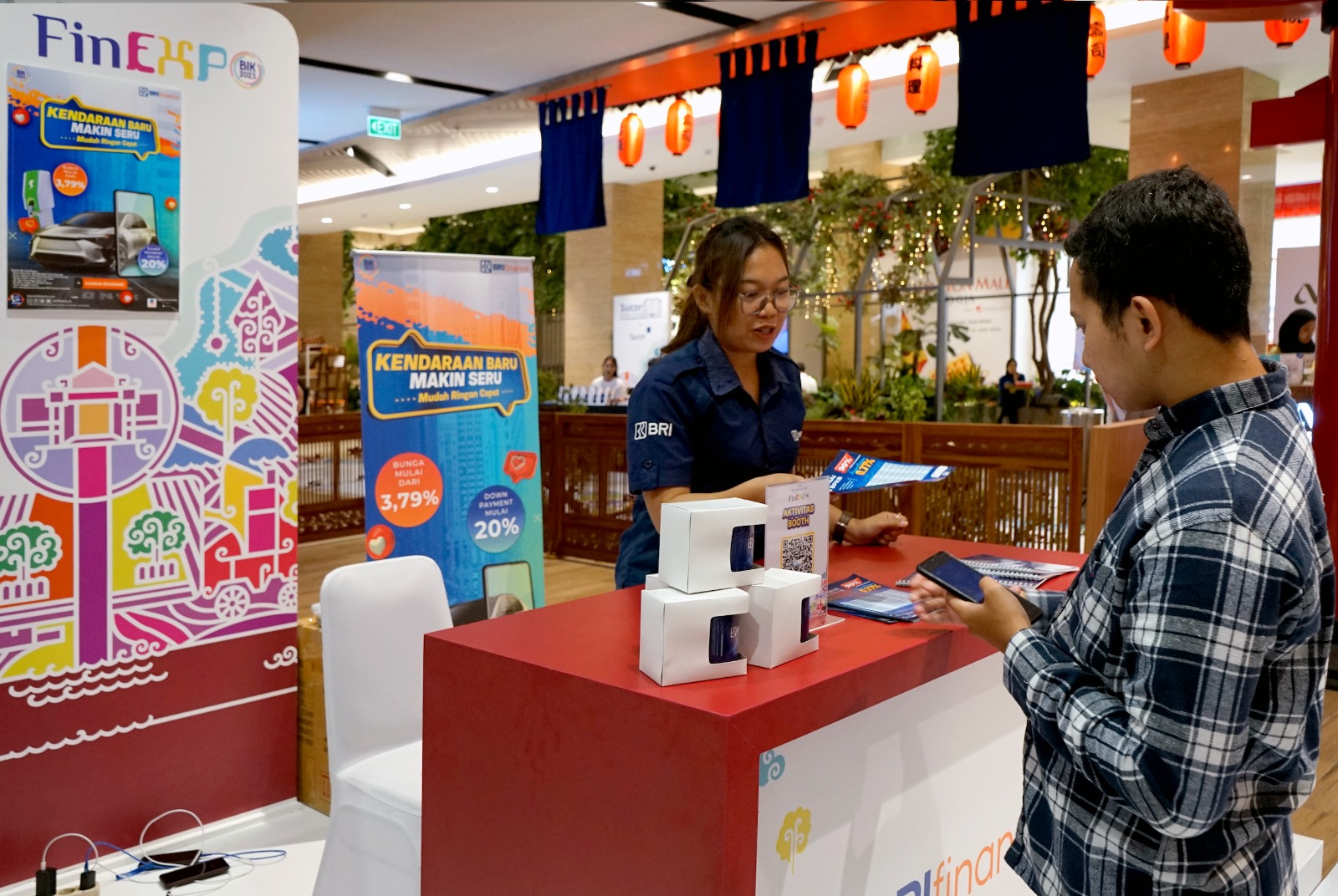 PROSPEKTIF: BRI Finance turut berpartisipasi di acara FinExpo yang merupakan agenda tahunan Otoritas Jasa Keuangan dalam rangka Bulan Inklusi Keuangan (BIK) di Pakuwon Mall Jogjakarta, 26-29 Oktober.