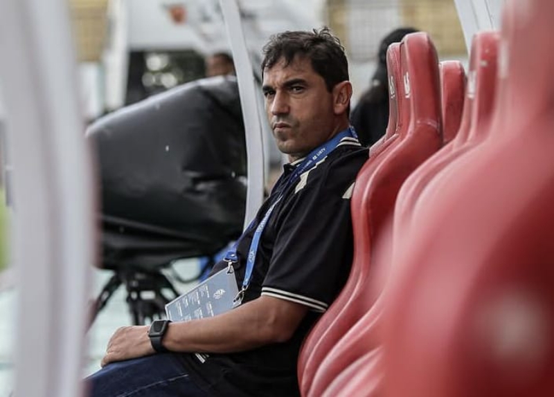 LEBIH BAIK: Eduardo Almeida pelatih utama RANS Nusantara. (Ig Rans)