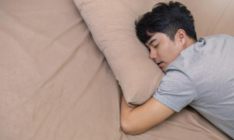 Ilustrasi seseorang tidur pulas. (ilovelife.co.id)