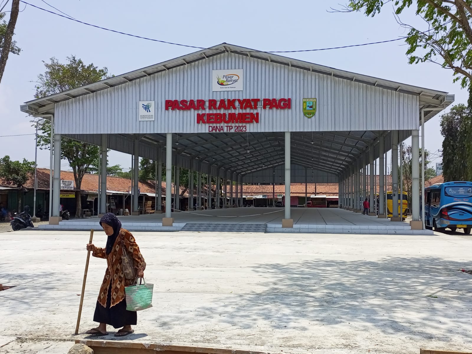 BANGUNAN BARU: Konstruksi bangunan Pasar Pagi Kebumen telah berdiri dan siap ditempati para pedagang. (M HAFIED/RADAR KEBUMEN)