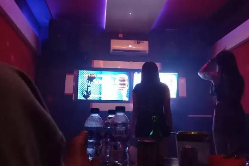 Ilustrasi tempat karaoke