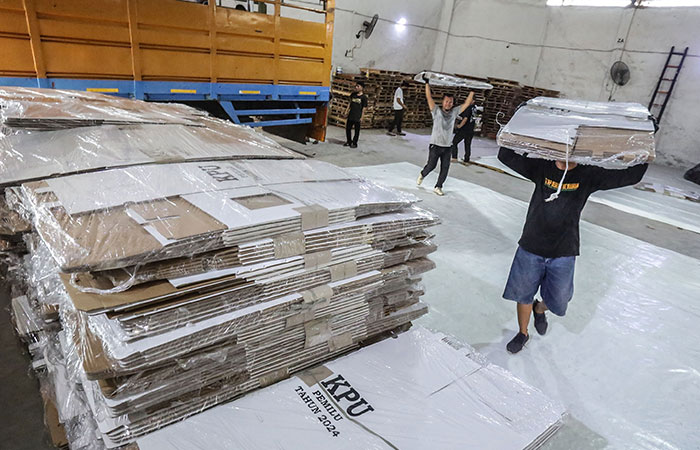 KPU Kota Jogja Mulai Terima Logistik Pemilu.ELANG KHARISMA DEWANGGA/RADAR JOGJA