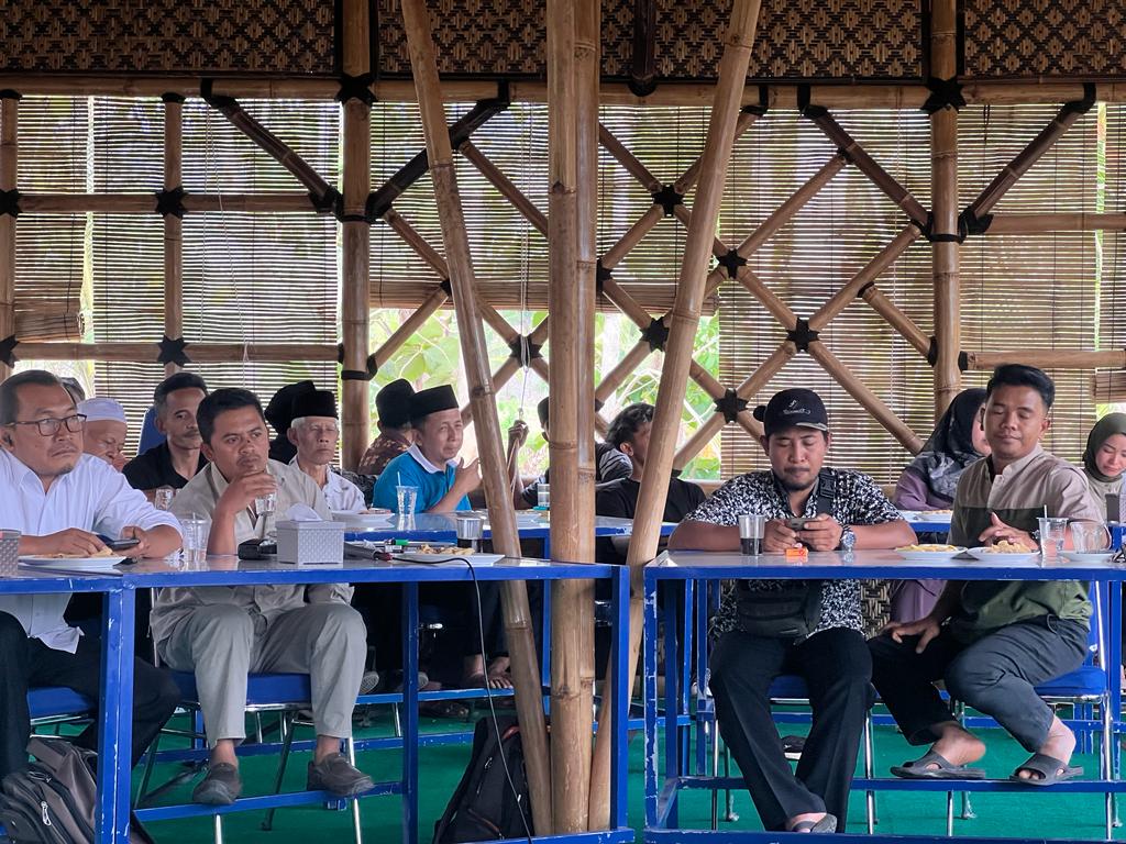 KOMPAK: Pertemuan warna Desa Wadas di Tandem Resto Kecamatan Bener, Jumat (3/11/2023).