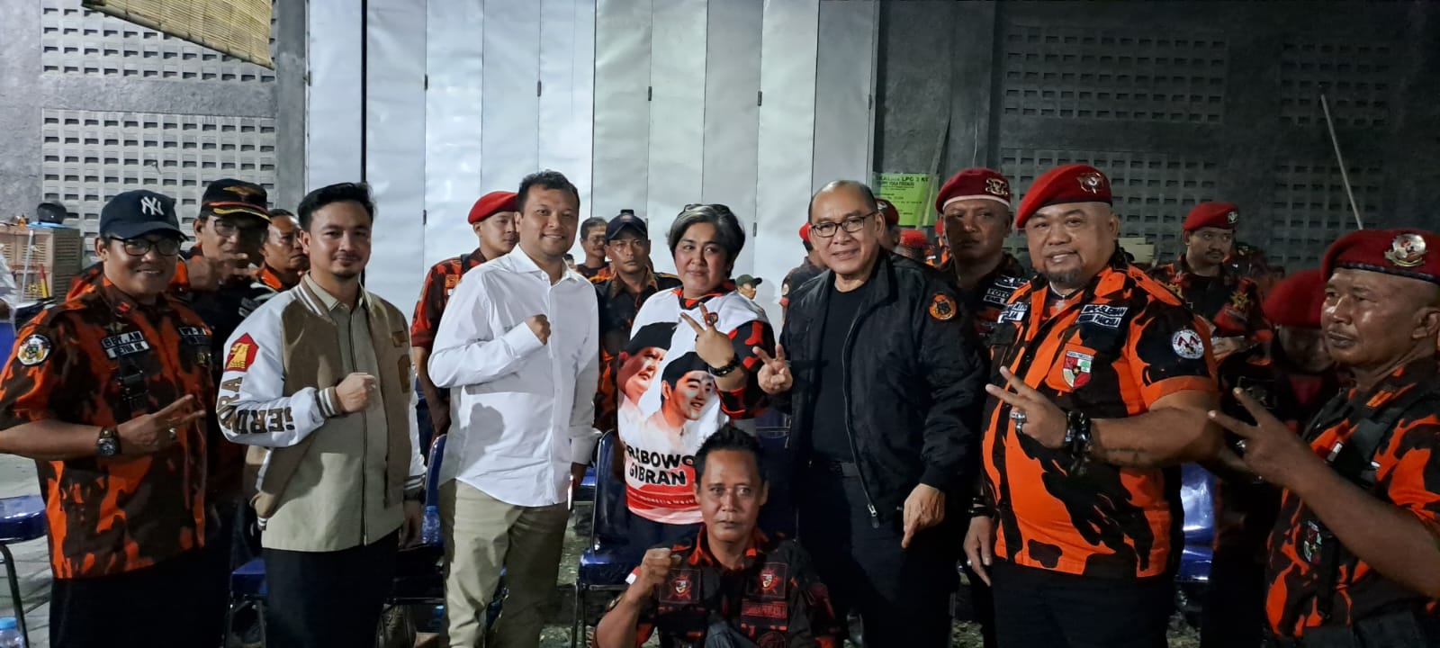 POSKO: Caleg DPR RI nomor urut 2 dari Partai Gerindra untuk Dapil DIY Yuni Astuti menghadiri peresmian posko pemenangan atau Posko Juang Prabowo-Gibran. (ISTIMEWA)