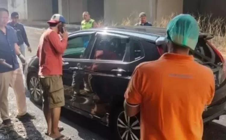 Mahasiswi kedokteran Unair ditemukan tewas di dalam mobilnya yang terparkir di halaman Apartemen Sidoarjo, (JAWA POS)