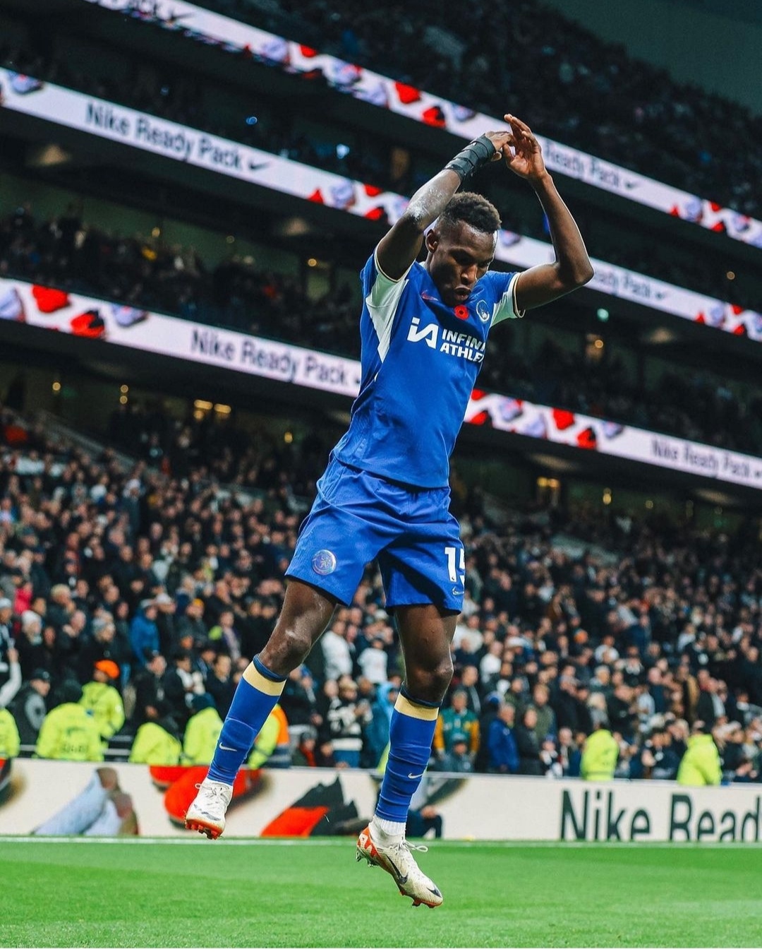 SIUUU: selebrasi Nicolas Jackson setelah ciptakan hattrick untuk Chelsea