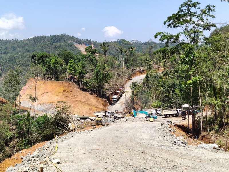 Proses pembangunan bendungan bener foto purworejokab.go.id