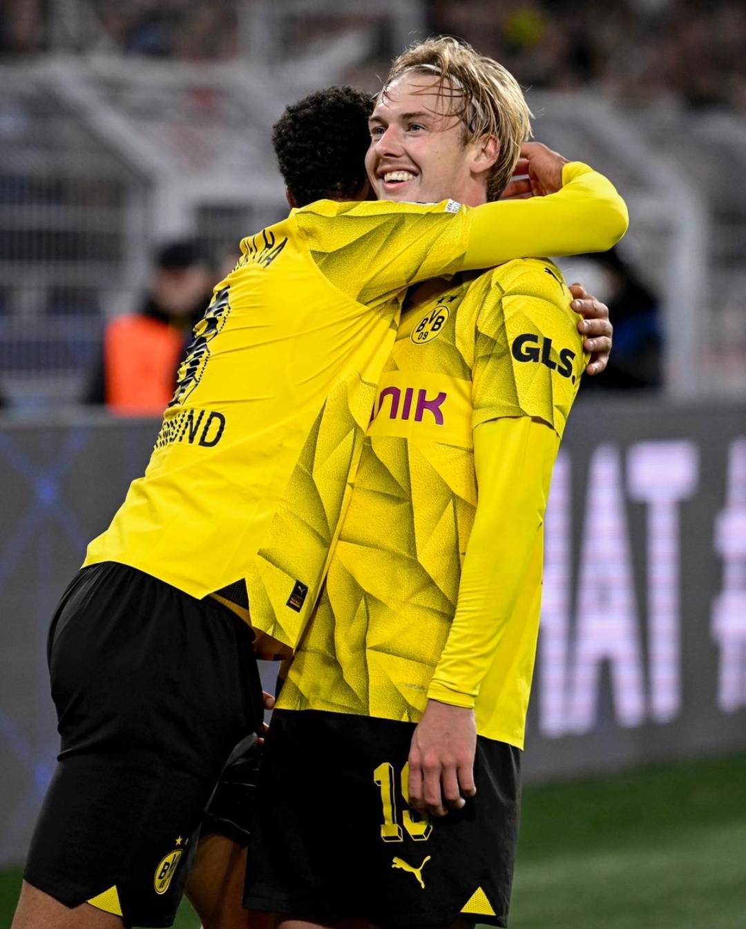 BAHAGIA: Julian Brandt tersenyum saat merayakan gol yang diciptakannya ke gawang Newcastle United
