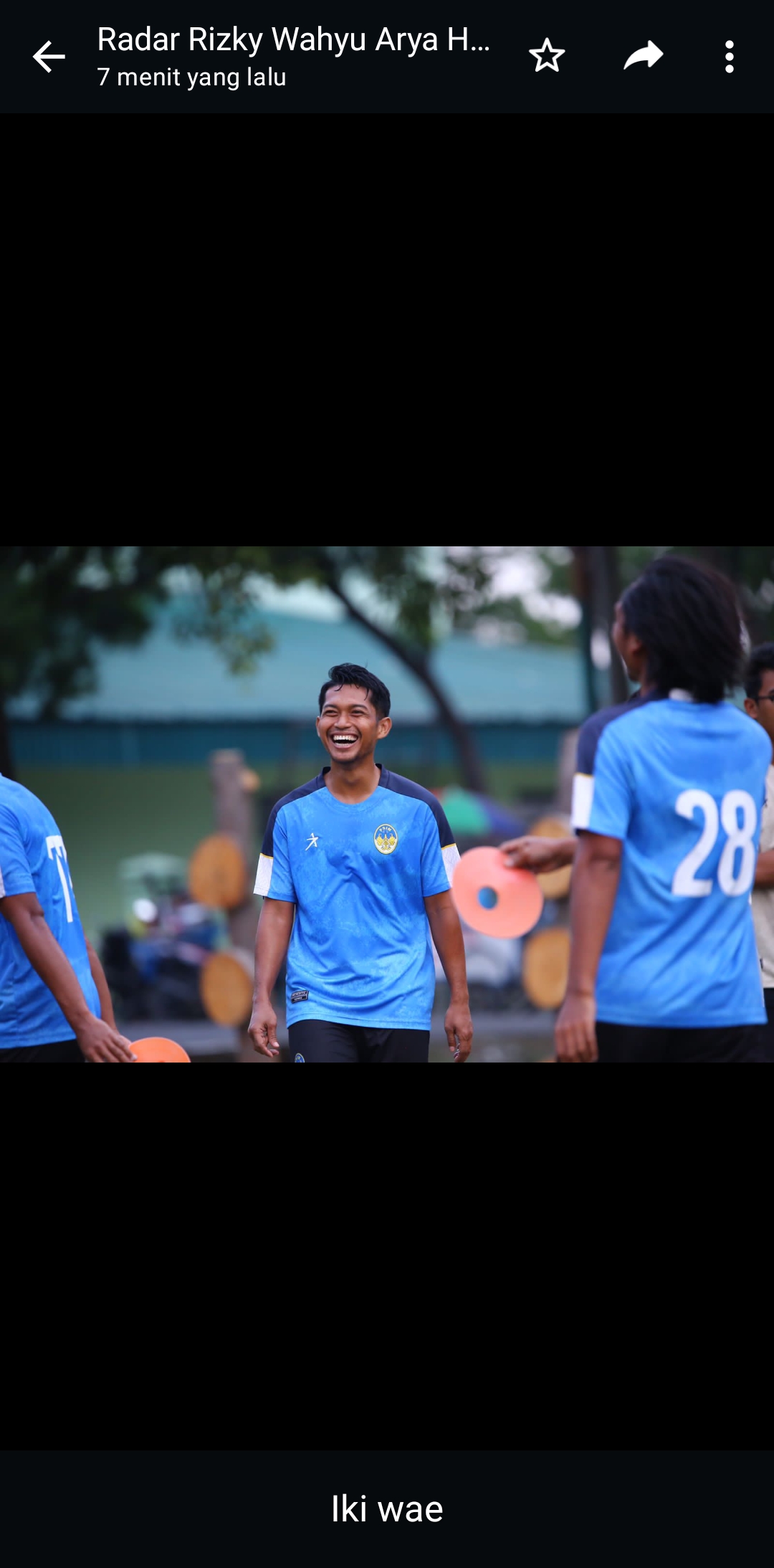 SUMRINGAH: Para pemain PSIM Jogja saat pelatihan bola di lapangan. (Dokumentasi PSIM Jogja)