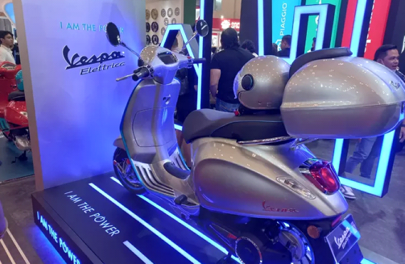 Ilustrasi pameran kendaraan listrik. (Otowheel.id)