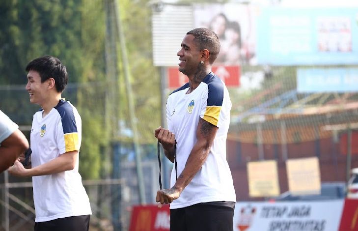 Dua pemain asing baru PSIM Augusto Neto atau dan Kim Bong-jin sudah berlatih bersama.(ofisial PSIM Jogja)