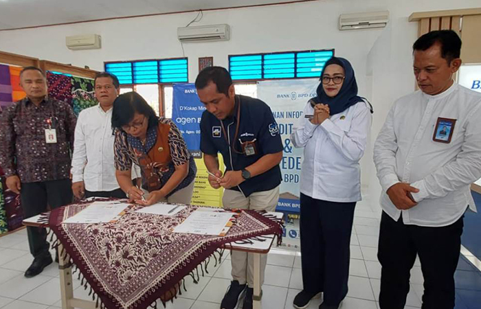 SIAP: Peresmian Gedung Teaching Factory dan Mini Bank SMK N 1 Kokap, Kulon Progo, kemarin (8/11).