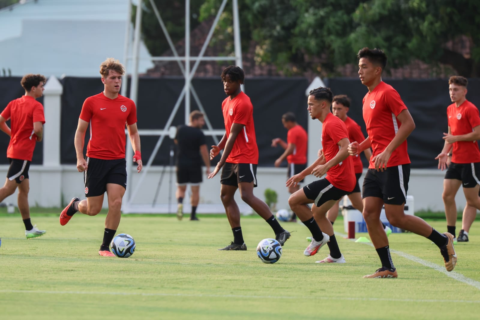 Timnas Kanada U17 melakoni latihan sebelum melakoni laga perdana Piala Dunia U17 2023 menghadapi Spanyol U17 (credit: Media PSSI)