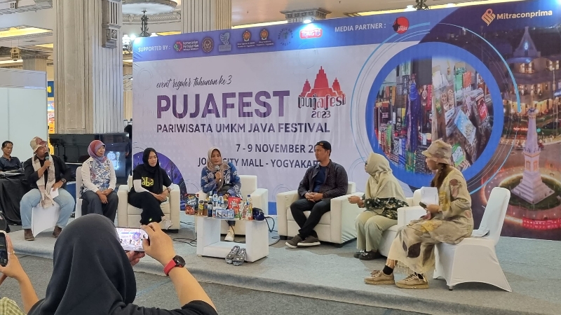 SEMARAK: Salah satu kegiatan dalam Pujafest yang berlangsung di Jogja City Mall (JCM). (Fahmi Fahriza/Radar Jogja)