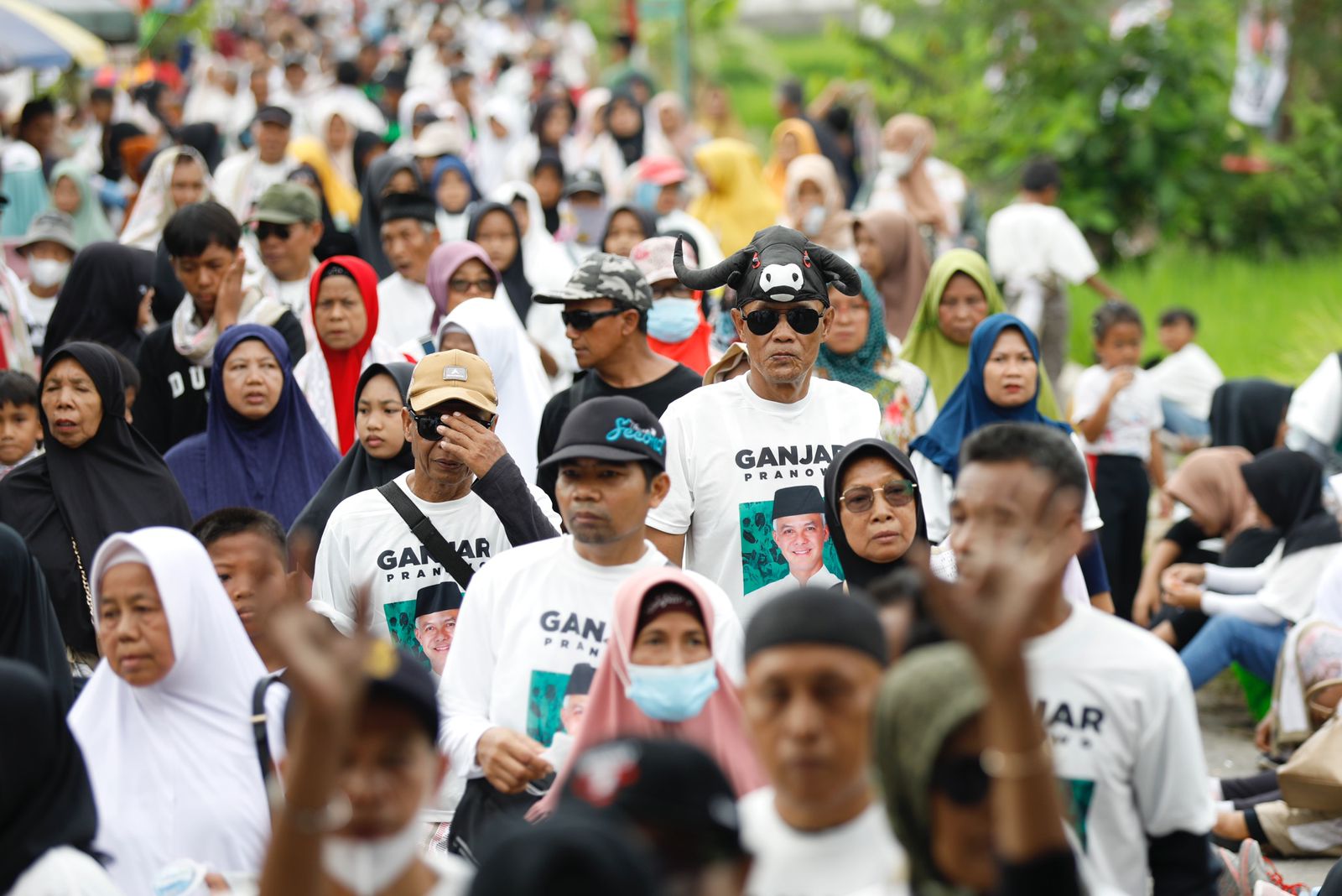 HARLAH: Sukarelawan Santrine Abah Ganjar (SAG) memperingati Hari Lahir (Harlah) ke-1 tahun dalam memperjuangkan capres-cawapres idaman mereka Ganjar Pranowo-Mahfud MD di Pilpres 2024. (ISTIMEWA)