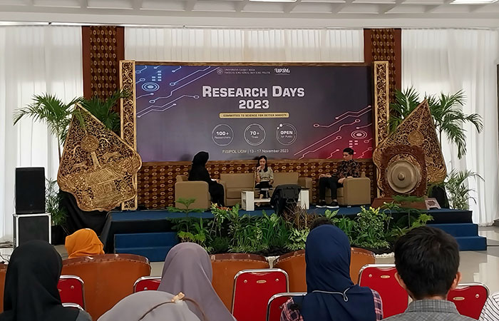 FOKUS: Diskusi panel terkait keamanan siber guna memperkuat dunia usaha di era digital di Auditorium Sukadji Ranuwihardja Gedung MM UGM Selasa (14/11).Fahmi Fahriza/Radar Jogja