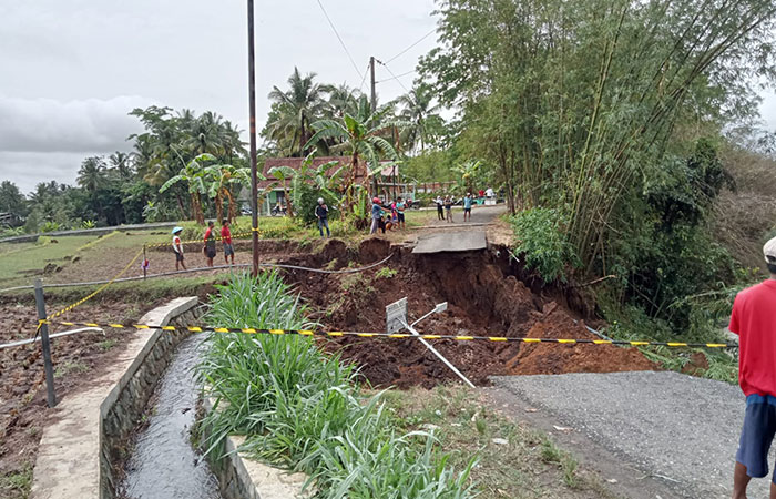 PORAK-PORANDA: Kondisi pasca-hujan disertai angin kencang menerjang wilayah Kebumen membuat kejadian tanah tumbang hingga tanah longsor Rabu (15/11/23).DOKUMENTASI BPBD Kebumen