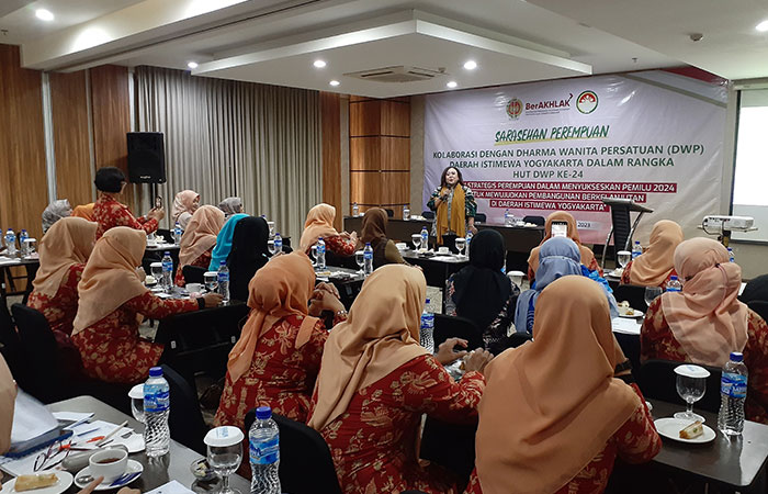 PARTISIPASI: Sarasehan Peran Strategis Perempuan dalam Menyukseskan Pemilu 2024 yang diadakan Dharma Wanita Persatuan (DWP) bekerjasama dengan Badan Kesatuan Bangsa dan Politik (Kesbangpol) DIY.
