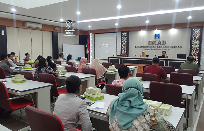 OPTIMALKAN:&nbsp;Suasana sosialisasi tentang peraturan baru pajak dan retribusi daerah kepada wajib pajak di kabupaten Sleman. Kegiatan tersebut dilaksanakan oleh BKAD Sleman, Kamis (16/11).