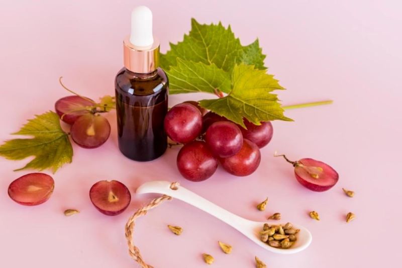 Biji buah anggur memiliki manfaat untuk kesehatan kulit kepala. (doktersehat.com)