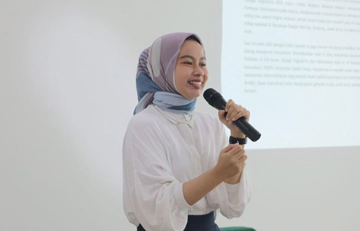 &nbsp;INSPIRASI:Alya Dwi Salsabila sejak kuliah sudah memilih untuk fokus di dunia public speaking. Dibuktikan dengan pilihan jurusan kuliah baik S1 maupun S2.&nbsp;