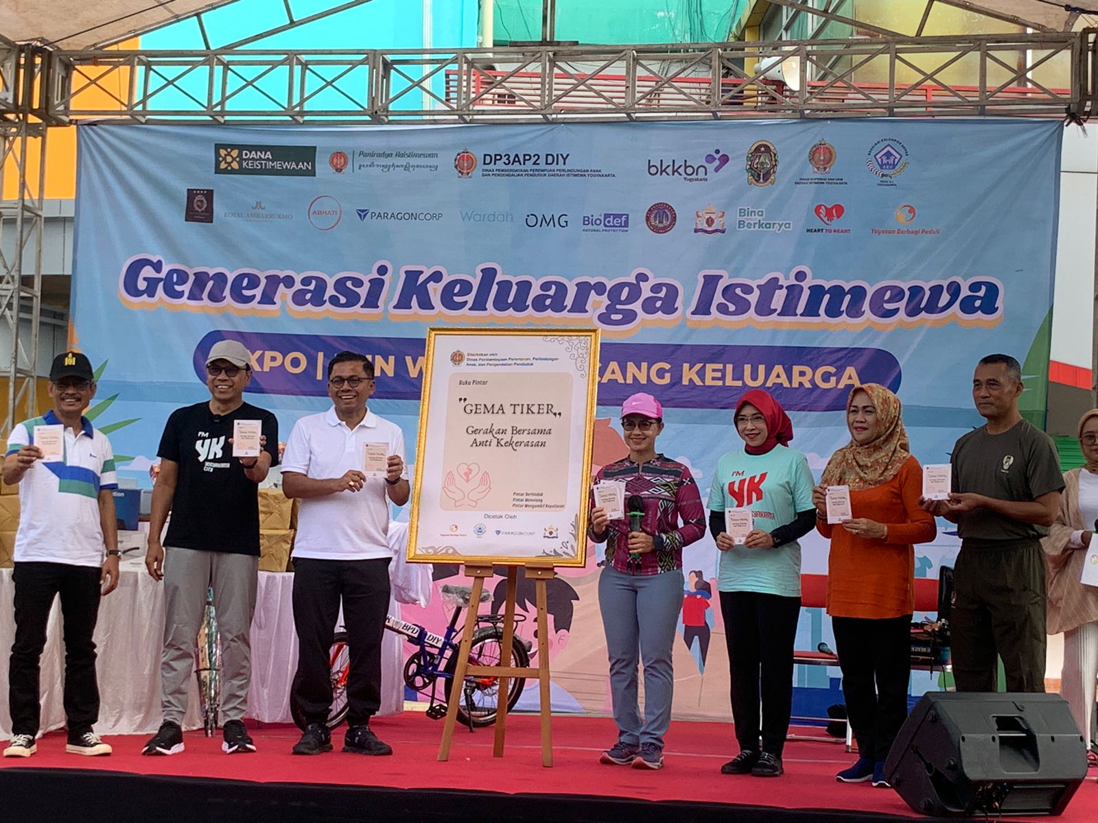 BERGEMA: Dinas Pemberdayaan Perempuan Perlindungan Anak dan Pengendalian Penduduk (DP3AP2) DIY me-launching buku Gema Tiker yakni Gerakan Bersama Anti Kekerasan. (Istimewa)