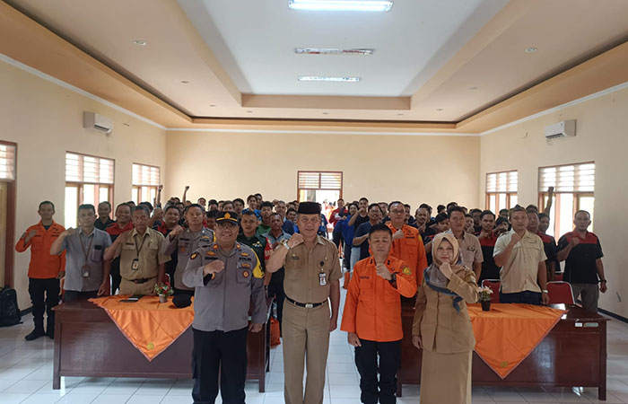 PEMBEKALAN: Para peserta dari operator wisata Kabupaten Magelang mendapat pembekalan soal search and rescue (SAR) di TEA Tanjung, 21-22 November.Naila Nihayah/Radar Jogja