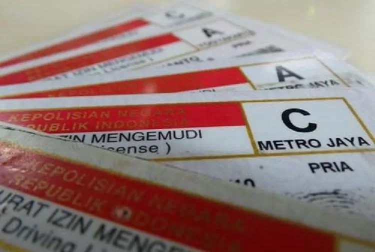 SIM sebagai legalitas berkendara di Indonesia. (JawaPos)