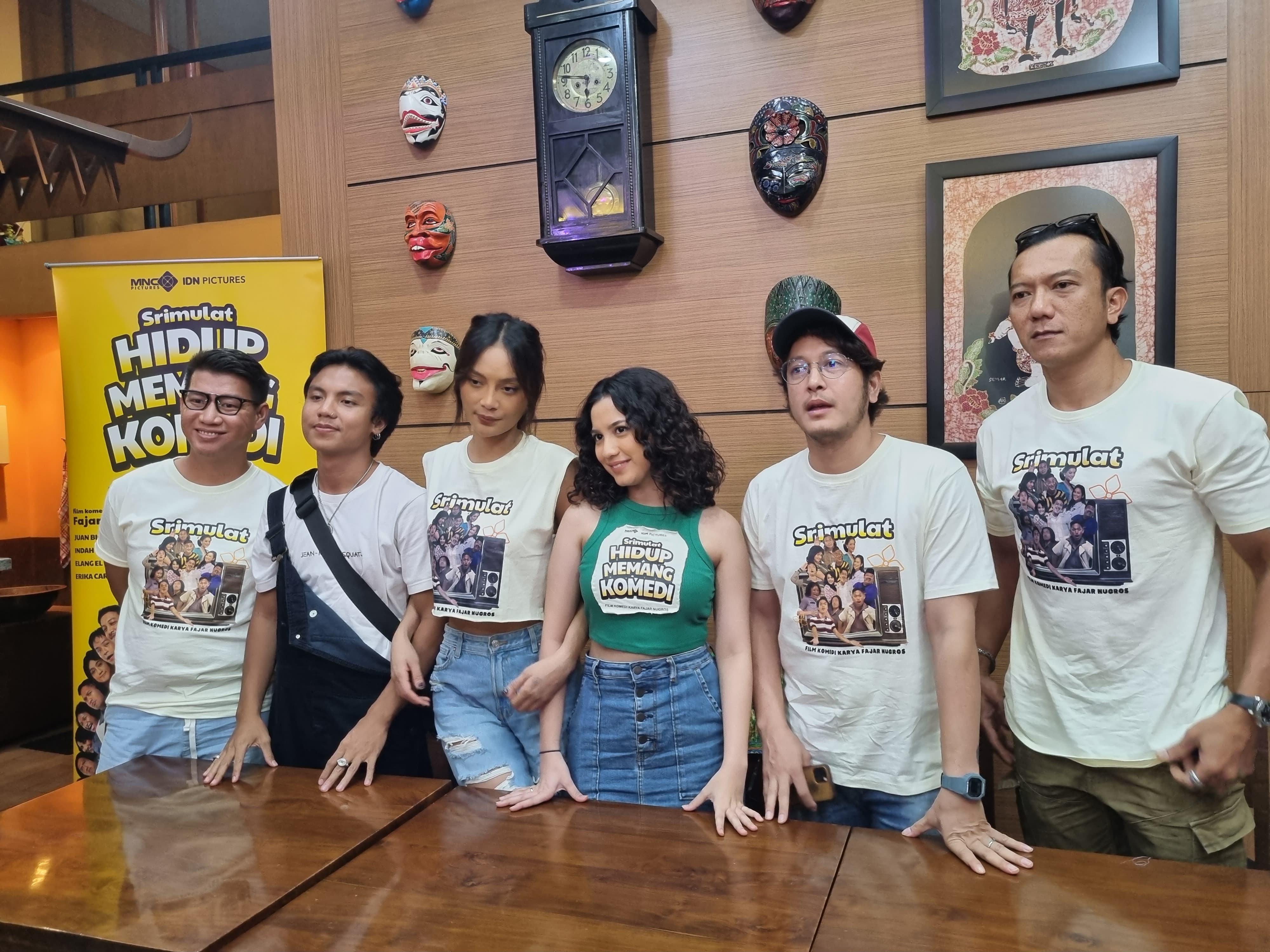 MUSTAHAL: Para pemain Srimulat: Hidup Memang Komedi saat melakukan roadshow dan konferensi pers di Jogja City Mall (JCM). (Foto: Fahmi Fahriza/Radar Jogja)