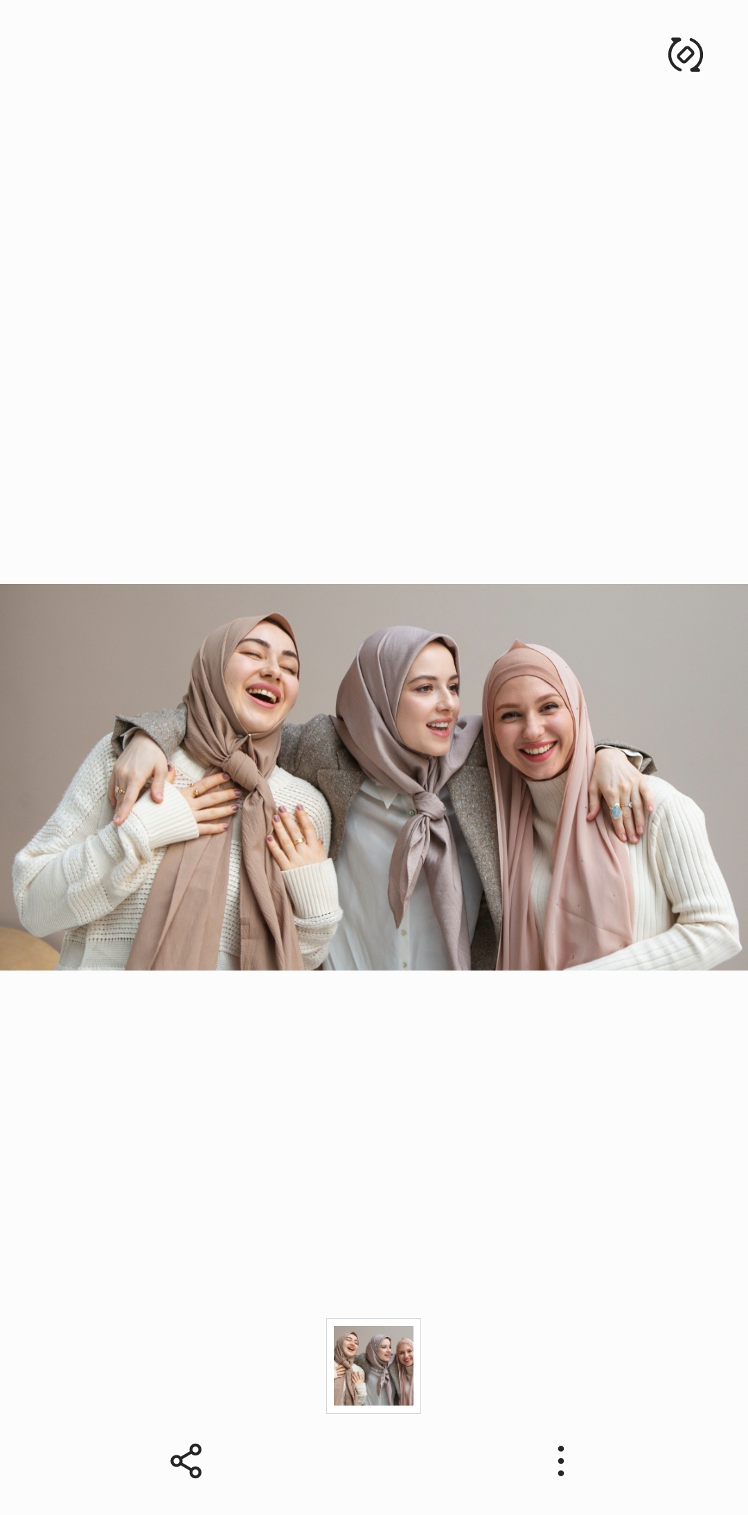 Pemilihan jilbab yang benar, menunjang penampilan dan kenyamaan si pemakai dalam menjalankan aktivitas sehari-hari. (Website/Zalora Indonesia)