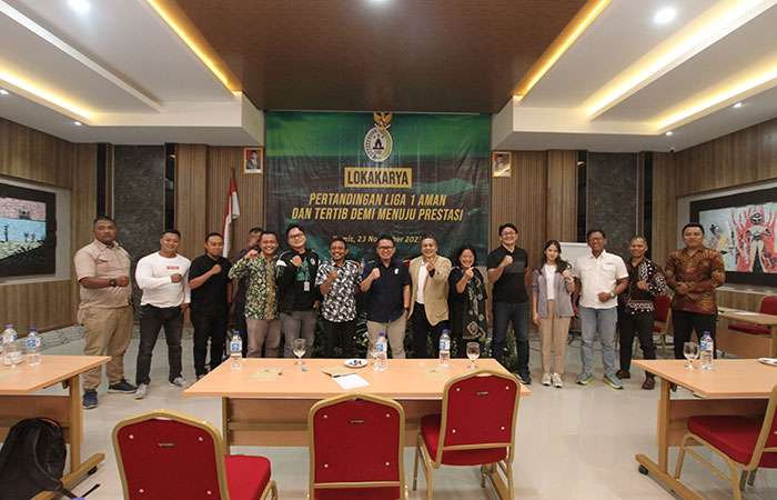 HARUS LEBIH BAIK: Para peserta lokakarya bertajuk "Pertandingan Liga 1 Aman dan Tertib demi Menuju Prestasi" di Hotel Griya Persada, Sleman (23/11).RIZKY WAHYU/RADAR JOGJA