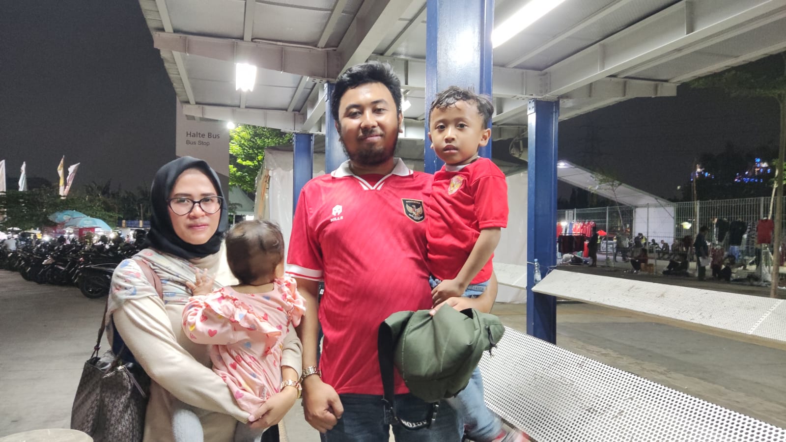 Mohammad Taufik dan orang tua (Media PSSI)