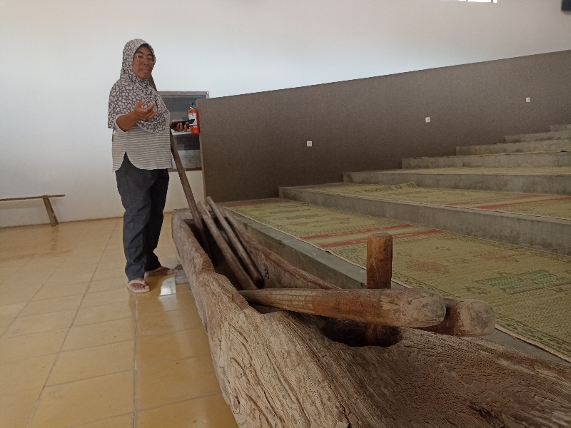 NUTU: Salah satu lesung di Museum Tani Jawa di Padukuhan Candran, Kalurahan Kebonagung, Imogiri, Bantul. (Gregorius Bramantyo/Radar Jogja)