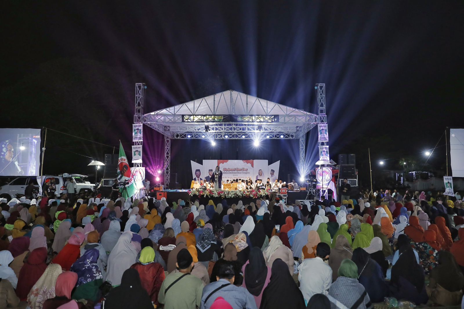 Solawat akbar dan doa bersama untuk keselamatan bangsa yang digelar oleh sukarelawan Santrine Abah Ganjar (SAG). (ISTIMEWA)